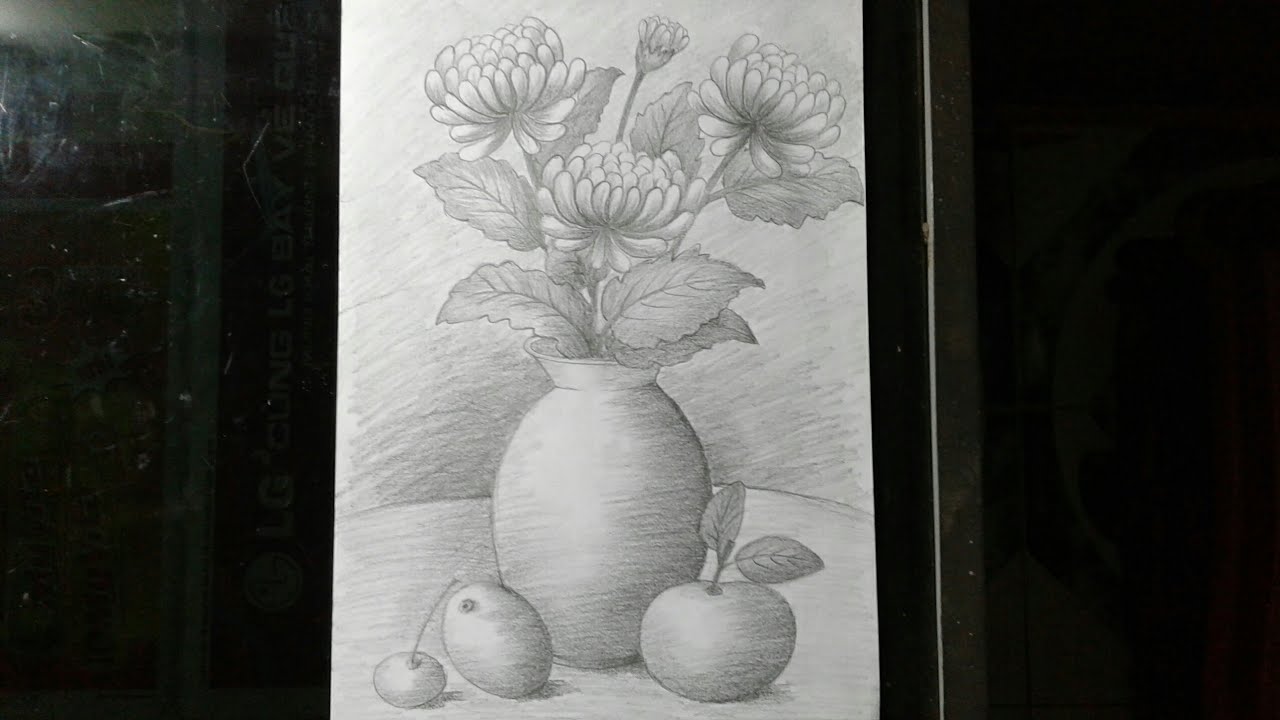 Vẽ tranh tĩnh vật lọ hoa và quả lớp 6